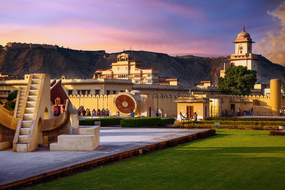 jantar mantar monument-attractions in jaipur